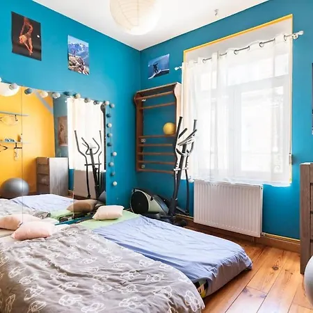 Spacious In Tastefully Decorated House ليل